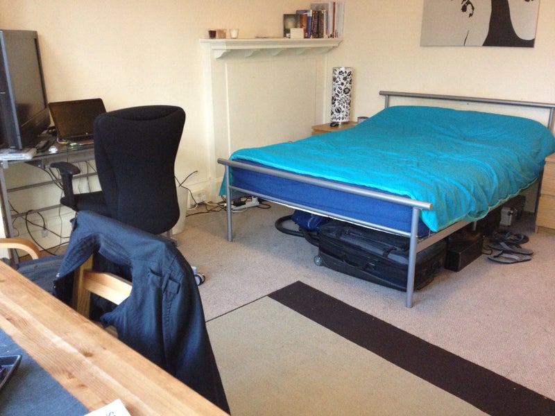 'Newly Decorated Large Bedsit For One , Own Kitchen' Room to Rent from