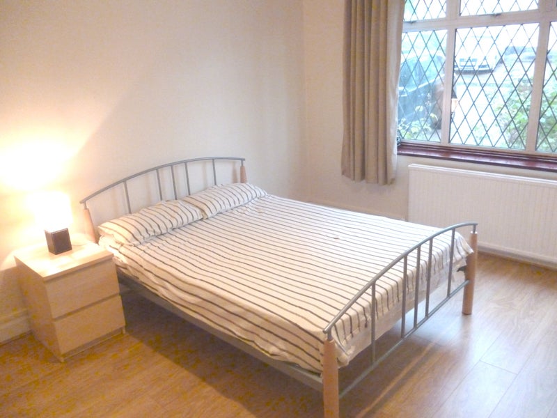 Photo 1: ground floor bedroom