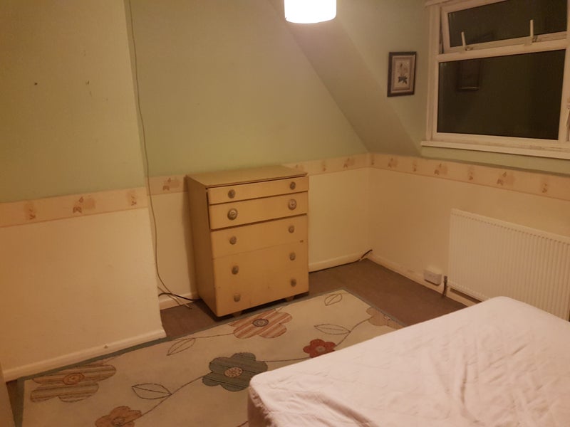 Photo 1: Large, Clean and comfortable