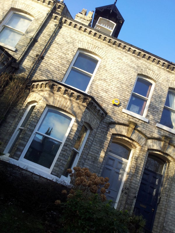 Photo 1: Central Victorian townhouse