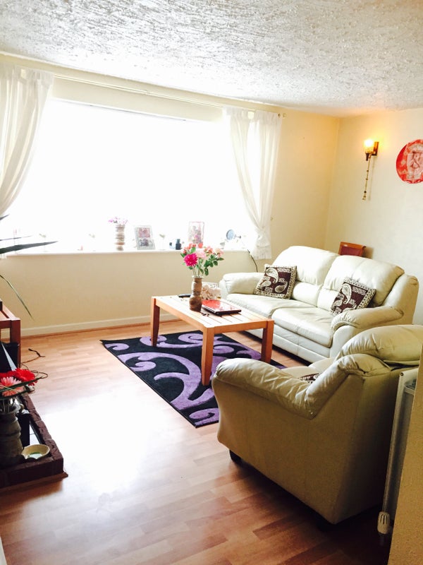 'Double bedroom near Russells Hall Hospital' Room to Rent from SpareRoom