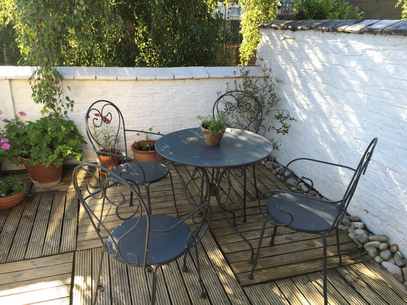 Photo 1: Roof terrace