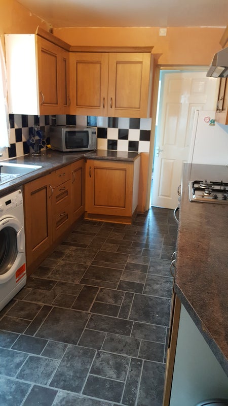 Photo 1: Shared kitchen 