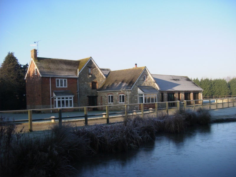 Photo 1: House Photo