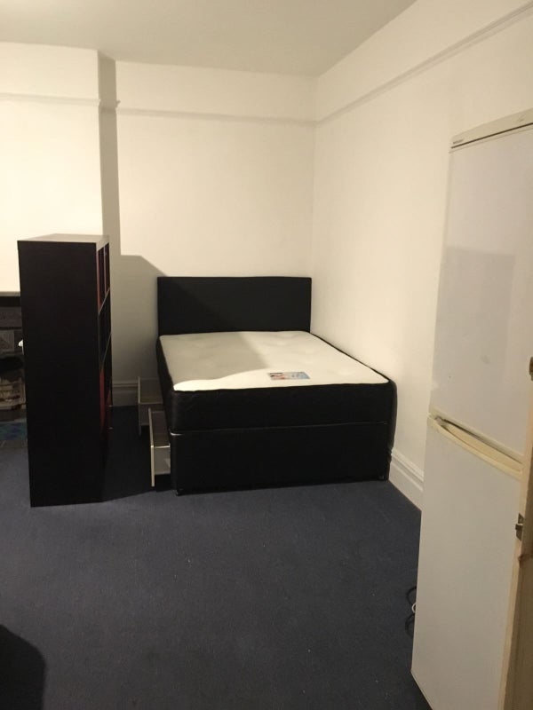 Room To Rent In Streatham Common Room To Rent In Streatham Common