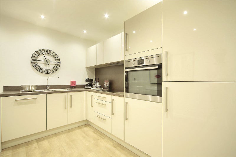 En Suite Double Room To Rent In North London En Suite Double Room To Rent In North London