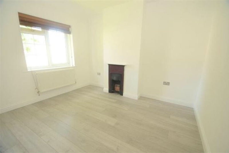 Double Room To Rent In Burnt Oak Double Room To Rent In Burnt Oak