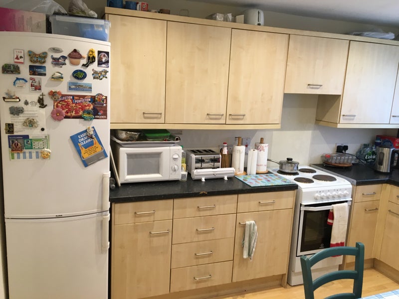 'Godalming large basement Double Room 600pcm' Room to Rent from SpareRoom