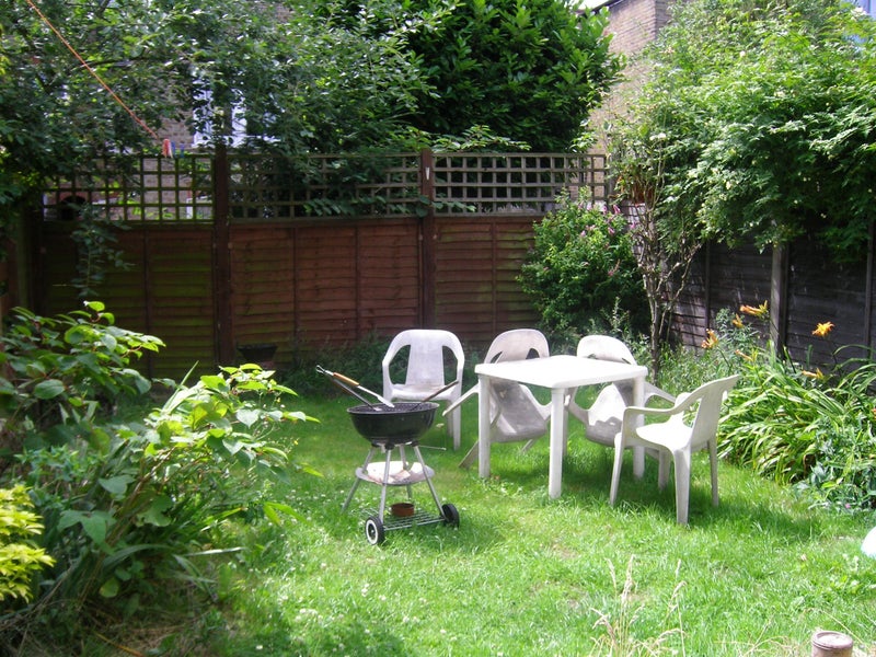 'Streatham Hill huge studio/ bedsit' Room to Rent from SpareRoom