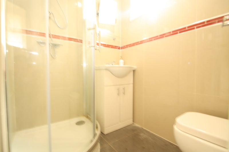 Double Room To Rent In Turnpike Lane Double Room To Rent In Turnpike Lane