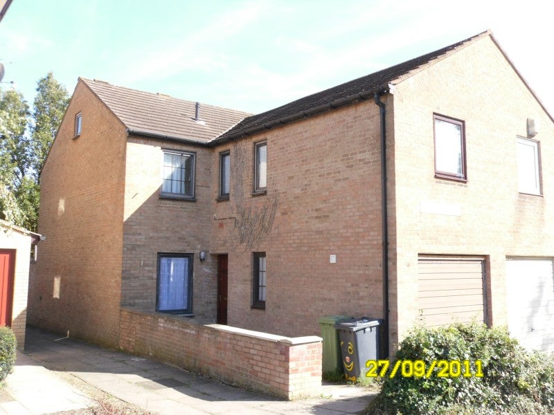 'Double room in Conniburrow' Room to Rent from SpareRoom