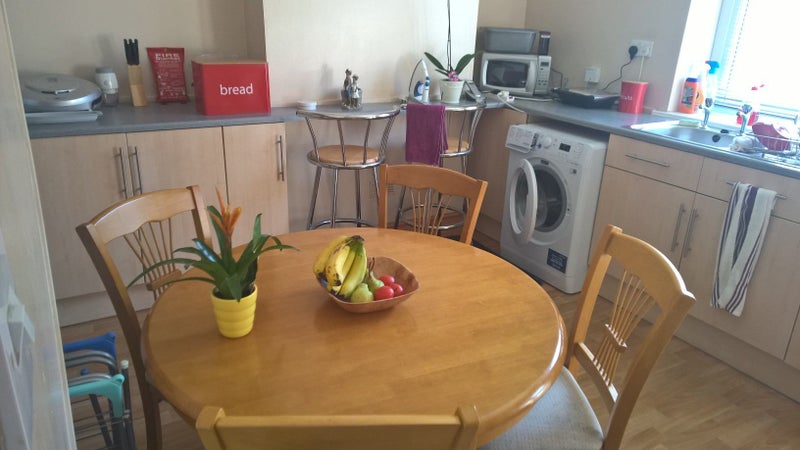 Photo 1: Kitchen 