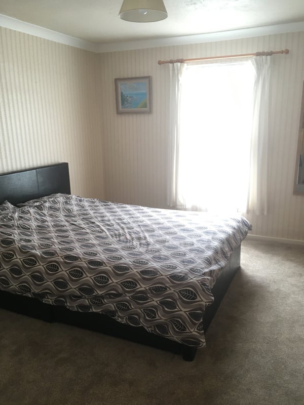 king size en suite room in pill bills included room to rent from king size pill