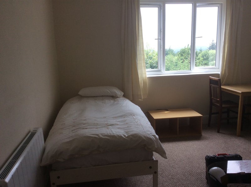 'Self contained bedsit available to rent in Dudley' Room to Rent from