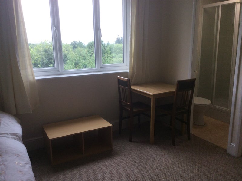 'Self contained bedsit available to rent in Dudley' Room to Rent from