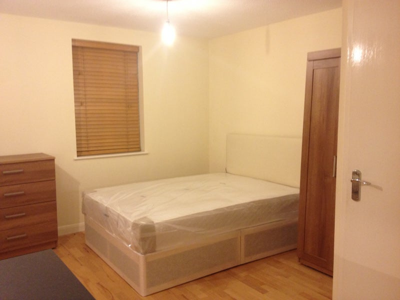 studio flat to rent west ealing london room to rent from spareroom