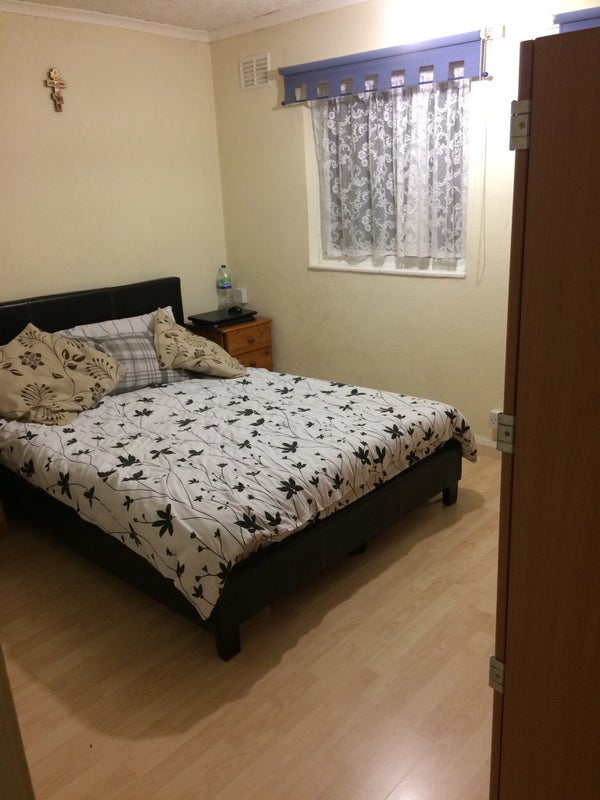 Three Bedroom Room Flat To Rent In Hatfield Three Bedroom Room Flat To Rent In Hatfield