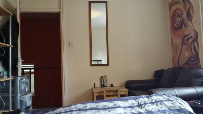 double room in brixton 425 per month room to rent from spareroom mimute