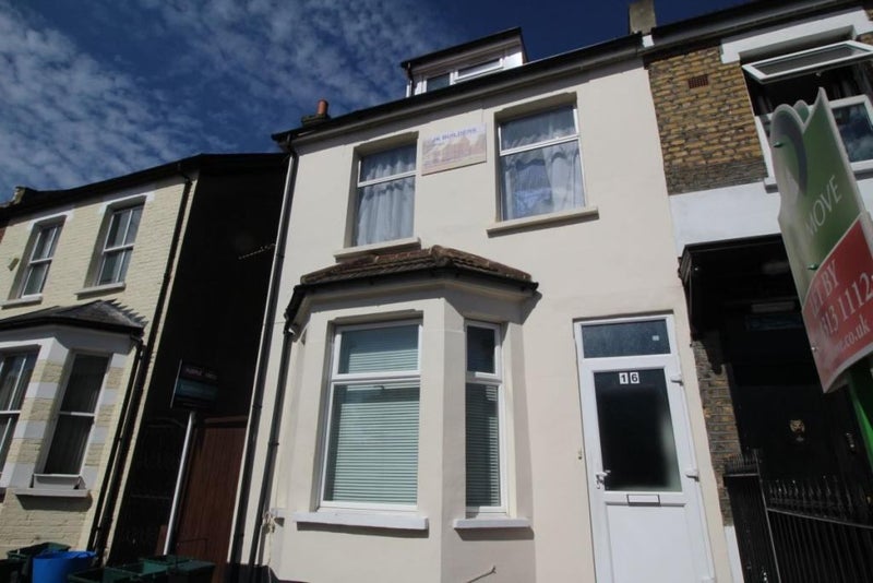 'Large room in Bromley centre. All bills included' Room to Rent from