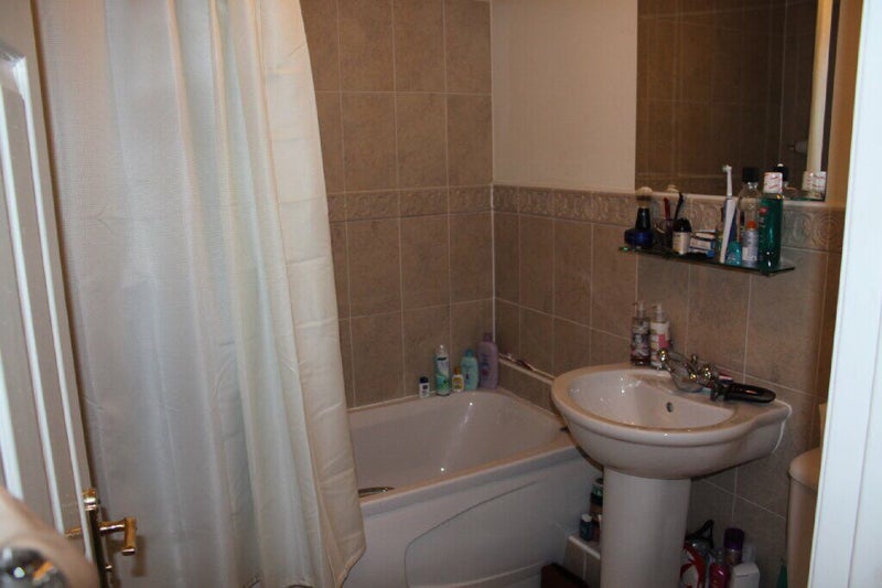 'Friendly house near Royal Blackburn Hospital' Room to Rent from SpareRoom