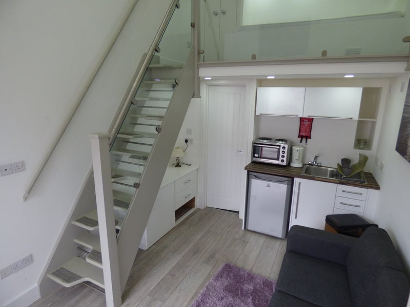 'Beautiful SplitLevel Studio Apartment ' Room to Rent from SpareRoom