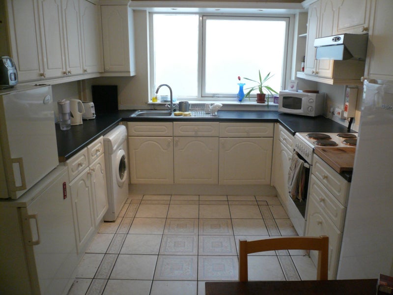 Apartment in Leeds, West Yorkshire - View 3