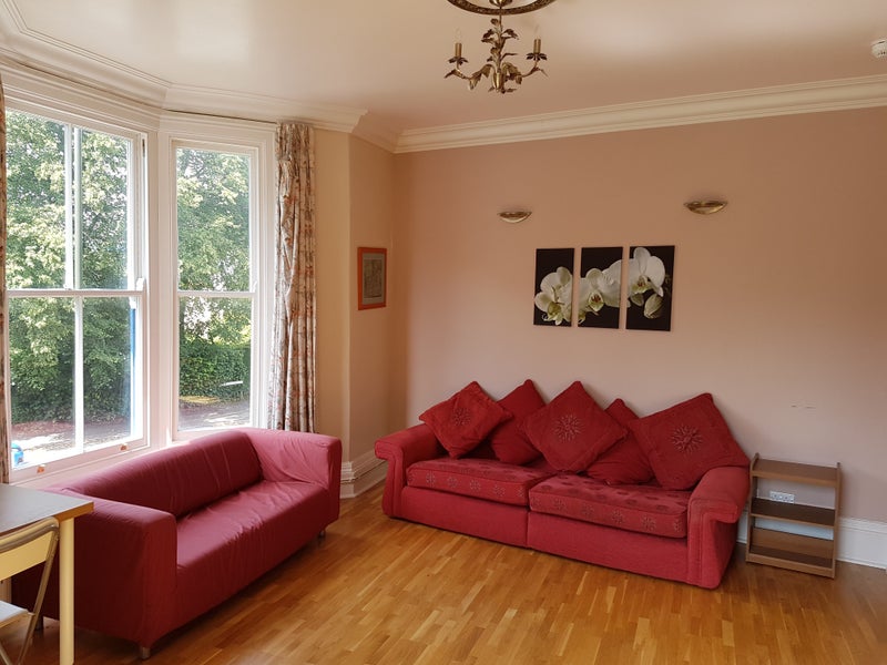 'Room in central Buxton next to park' Room to Rent from SpareRoom