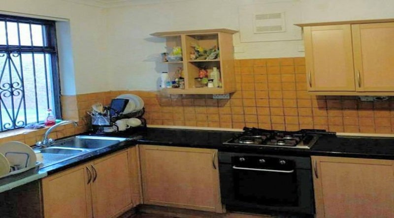 Photo 1: Kitchen