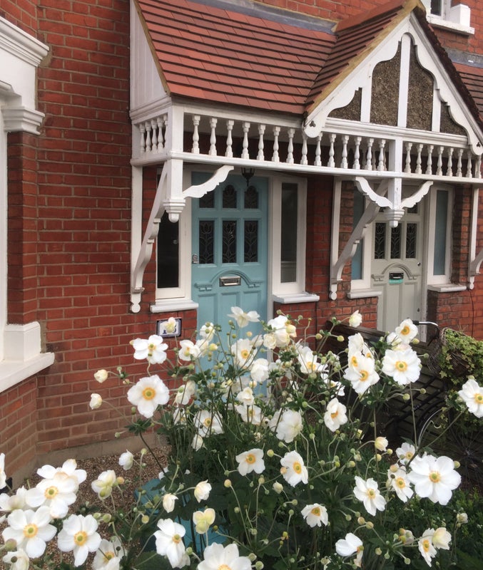 Photo 1: Front garden