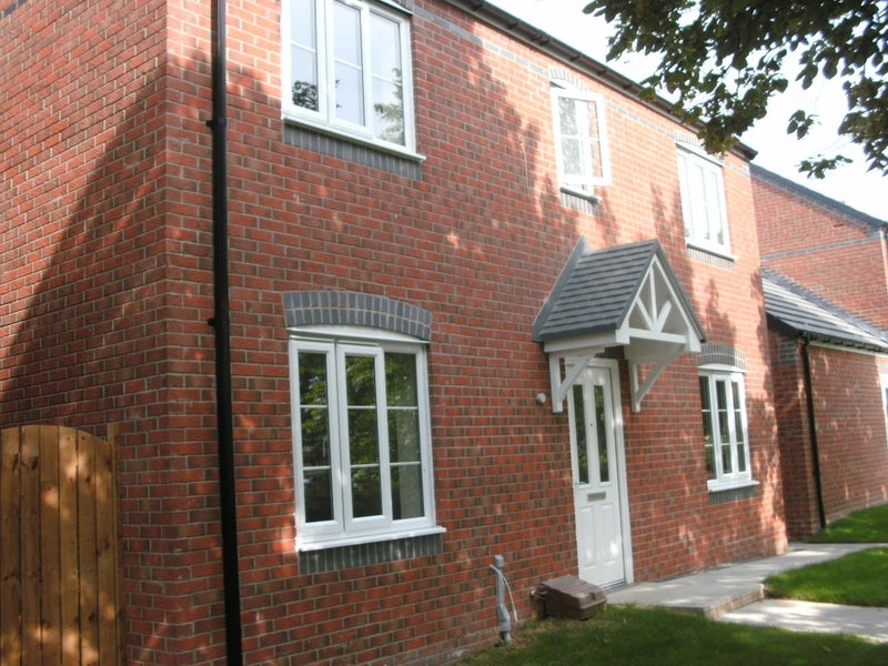 'Beautiful House Next Door To James Cook Hospital' Room to Rent from SpareRoom