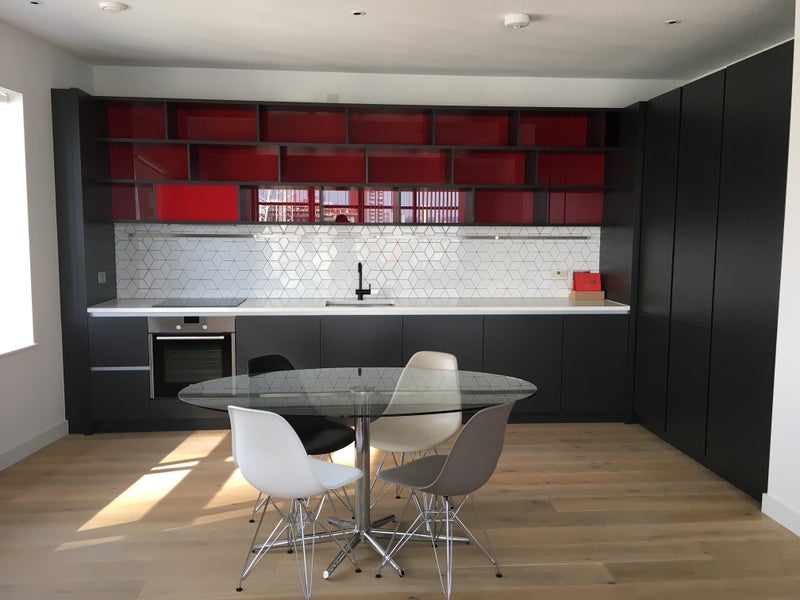 Photo 1: Modern and fully fitted kitchen