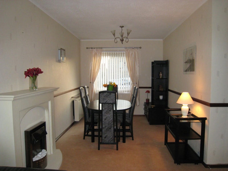 'Room In Lovely Two Bedroom Flat Polmont, Falkirk' Room to Rent from