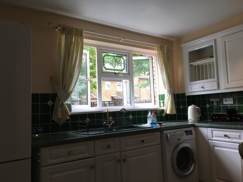 'Double room to rent in Feltham area' Room to Rent from SpareRoom