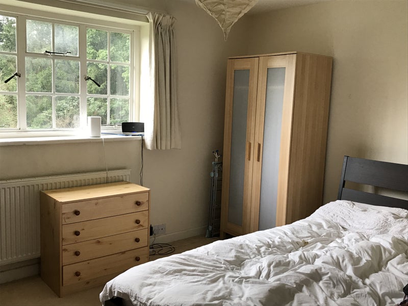'Room to let in Rural location near Bramley' Room to Rent from SpareRoom