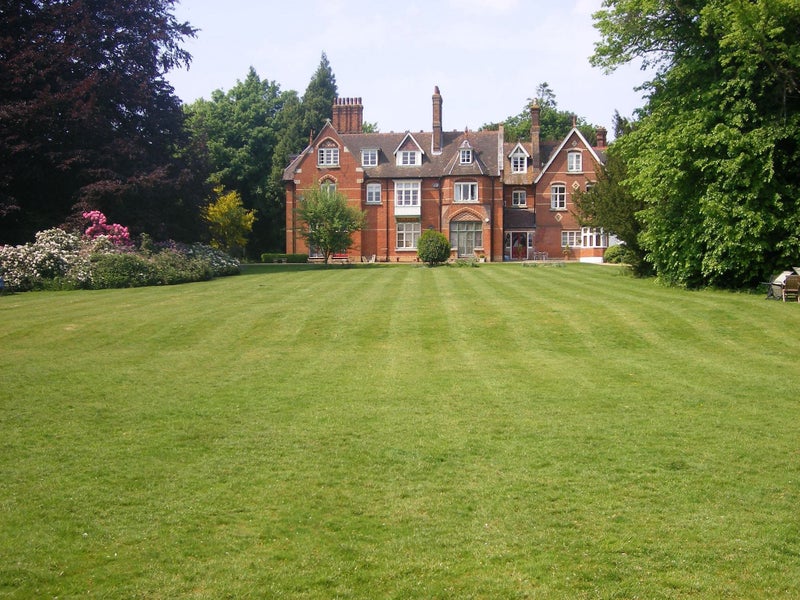 Photo 1: Garden & House