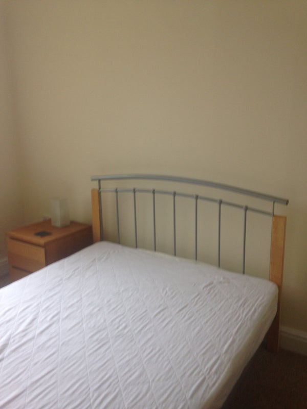 Spare Room Mile End Bed House Spare Room Mile End Bed House
