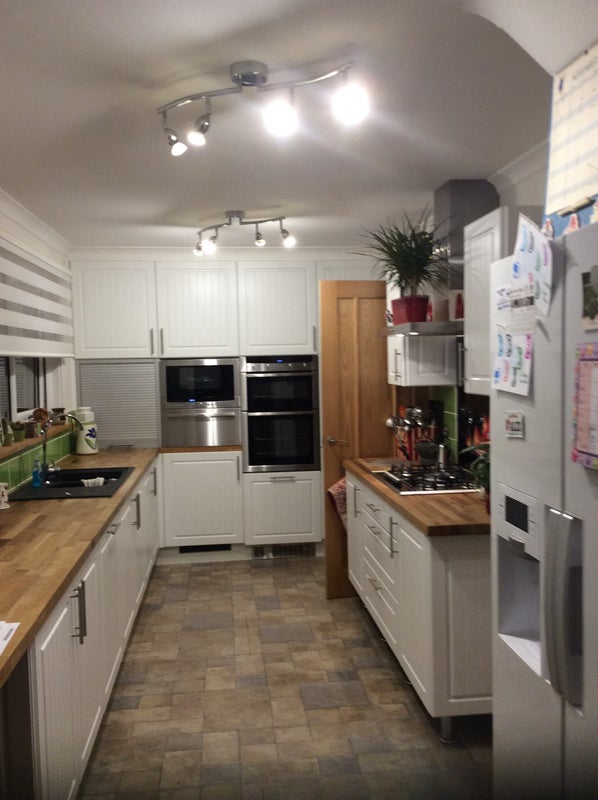 Photo 1: Kitchen