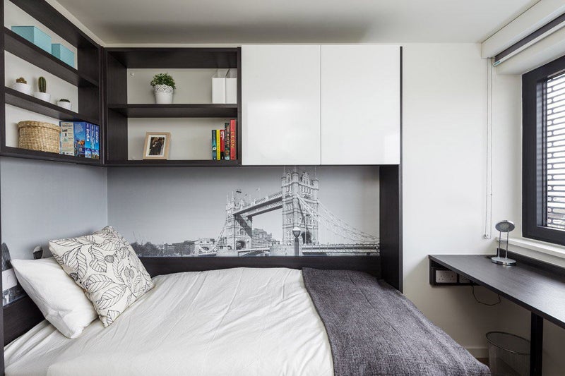 'Ensuite room at Urbanest Westminster Bridge' Room to Rent from SpareRoom