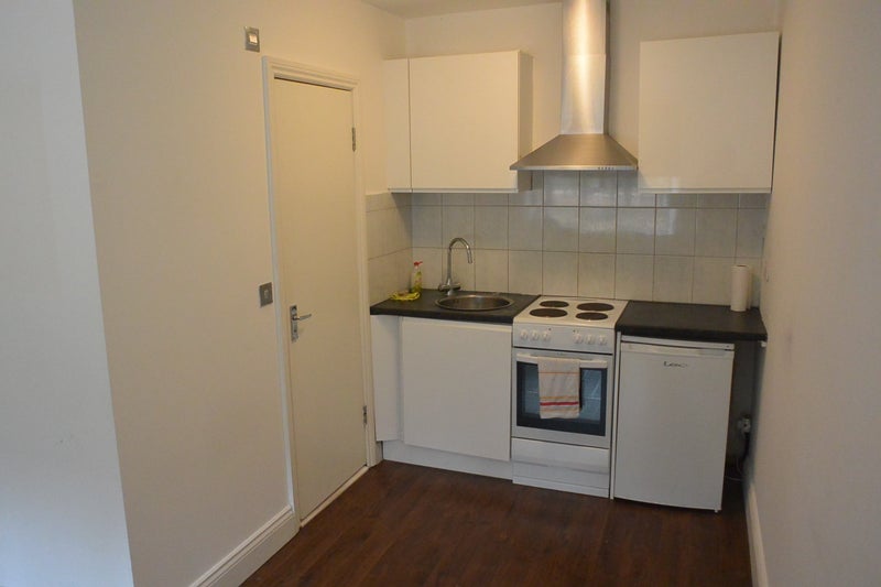 'Amazing Studio In East Acton' Room to Rent from SpareRoom