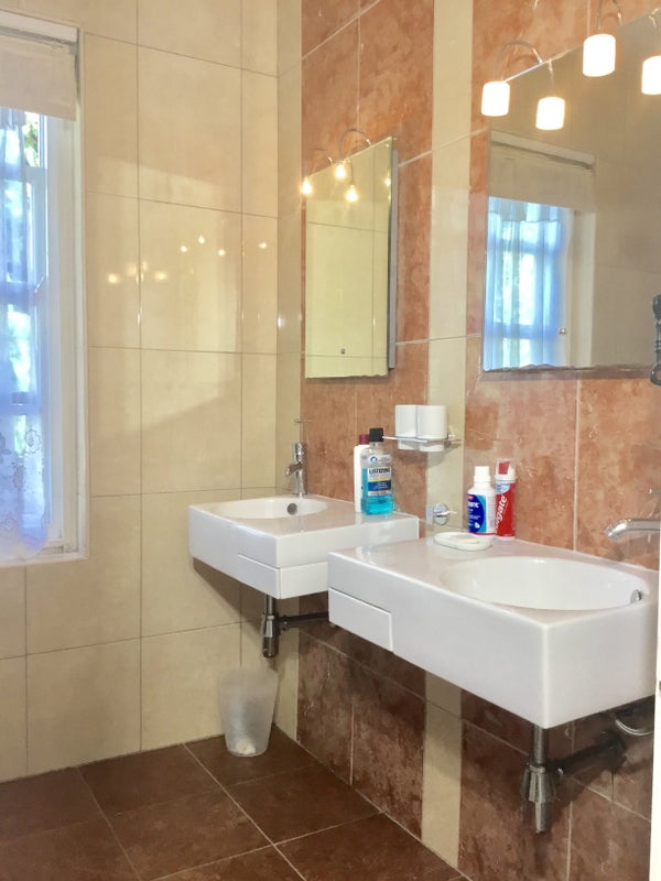 Room For Rent North Cheam Room For Rent North Cheam