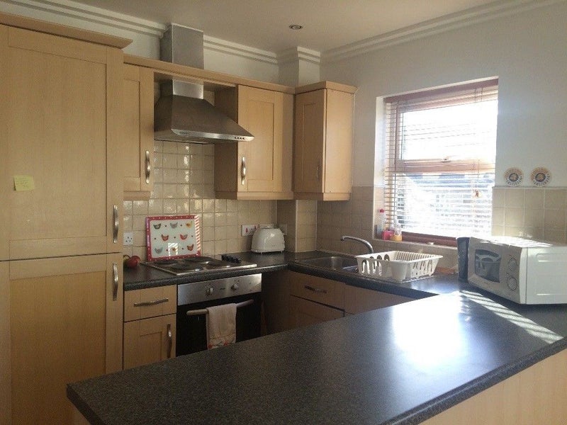 Photo 1: Open Plan Kitchen