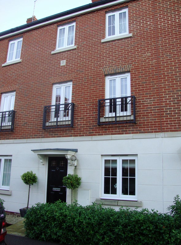 Photo 1: house