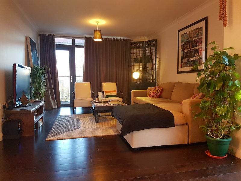 Photo 1: Lounge (evening time)