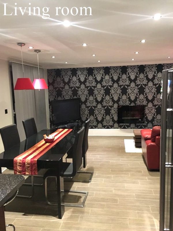 'Single and Double rooms to rent in Broadfield' Room to Rent from SpareRoom