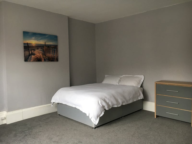 Photo 1: Room1