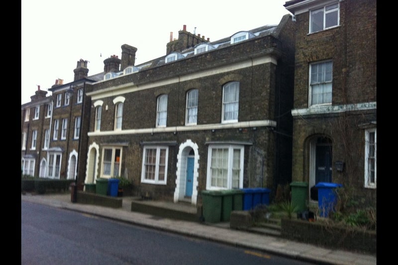 'Lovely 1 bedroom apartment to rent in Faversham' Room to Rent from