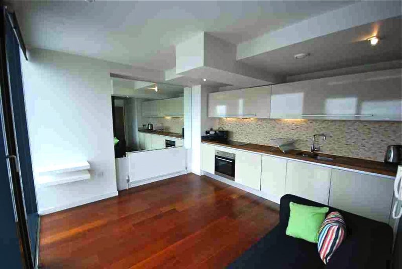 'Luxury Studio Apartment Available in Beetham Tower' Room to Rent from