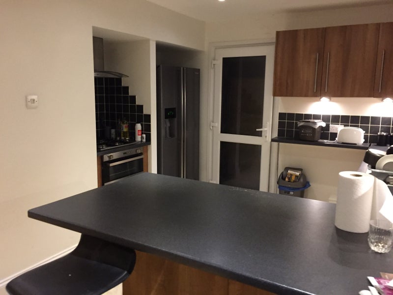 Photo 1: Kitchen