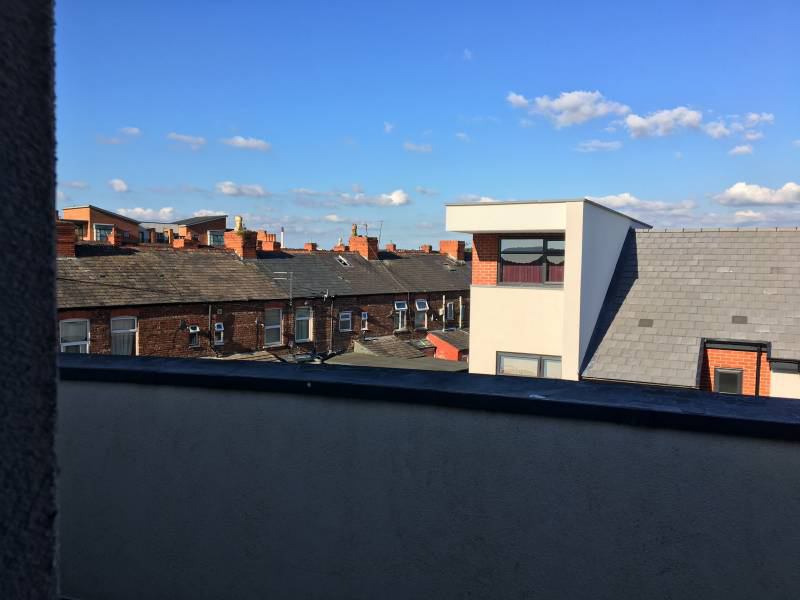 'Amazing Modern house WITH Near UoM, MMU ' Room to Rent from SpareRoom