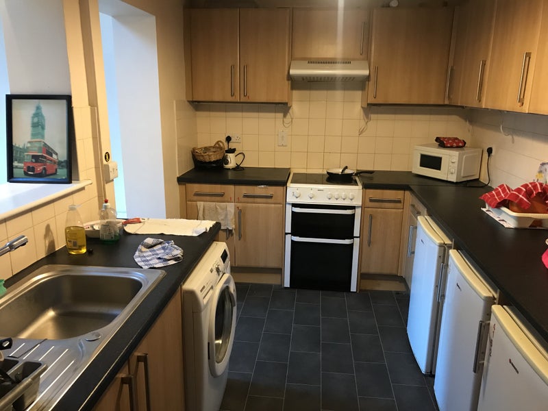 ' Rooms to Rent in Witney (4 available) ' Room to Rent from SpareRoom